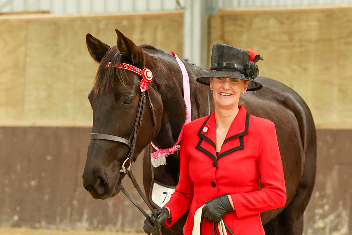 Press Play Frankie with Sara Rodgers meet me at the trots
